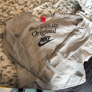 Nike Women's Heather Gray Crew Neck Sweater